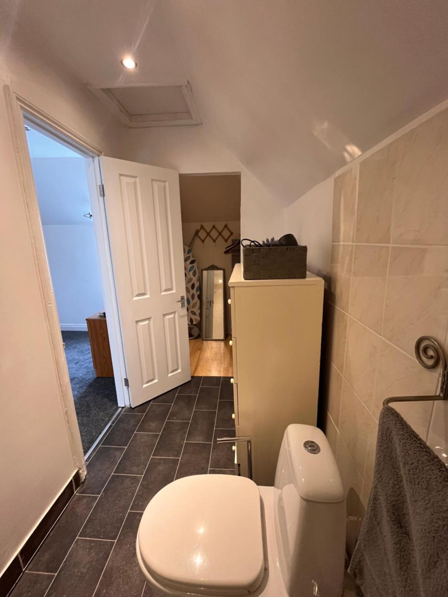The Annexe - 10 Howards Croft Mile End エクステリア 写真